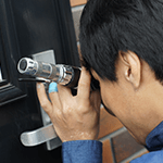 玄関の鍵開けだけでなく、錠前の交換作業や鍵の増設作業にも対応しております